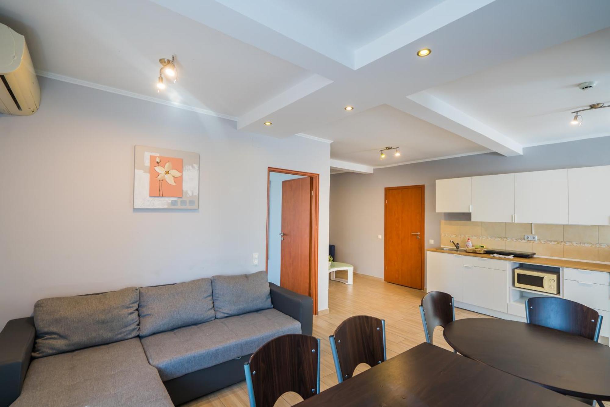 Riviera Apartmanhaz Сиофок Екстериор снимка