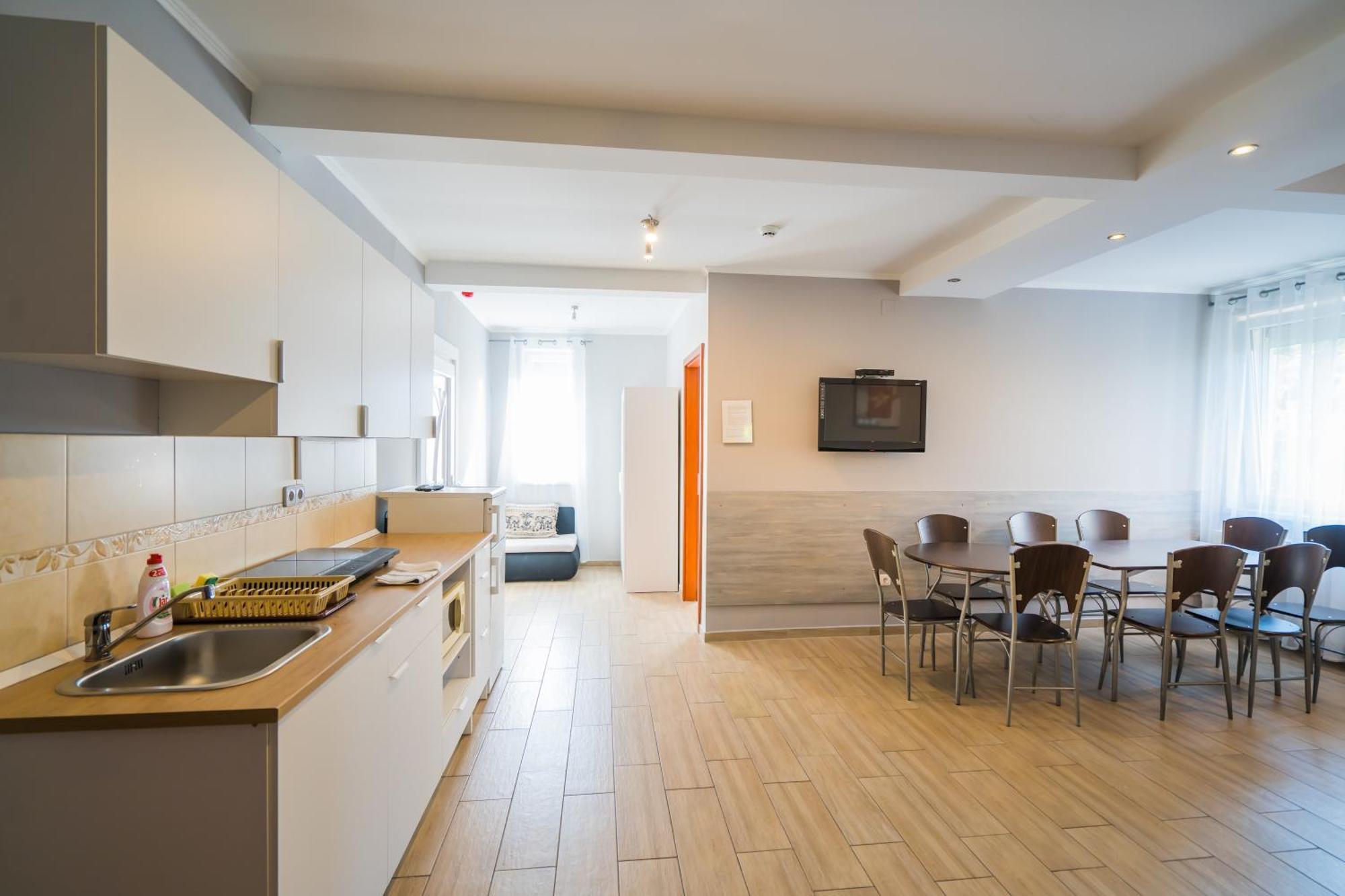 Riviera Apartmanhaz Сиофок Екстериор снимка