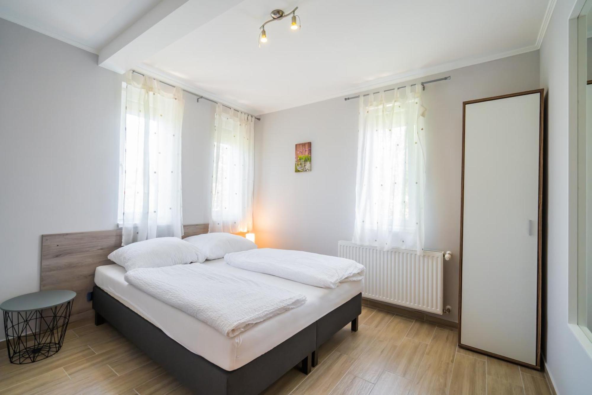 Riviera Apartmanhaz Сиофок Екстериор снимка