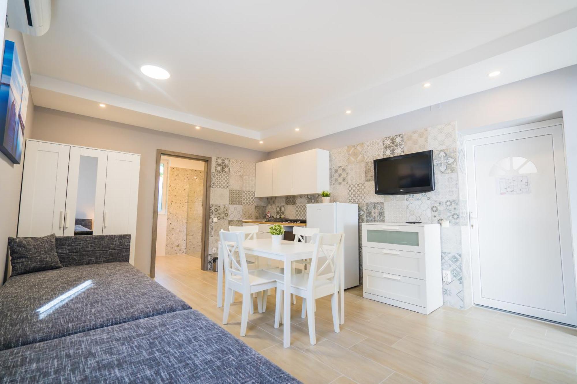 Riviera Apartmanhaz Сиофок Екстериор снимка