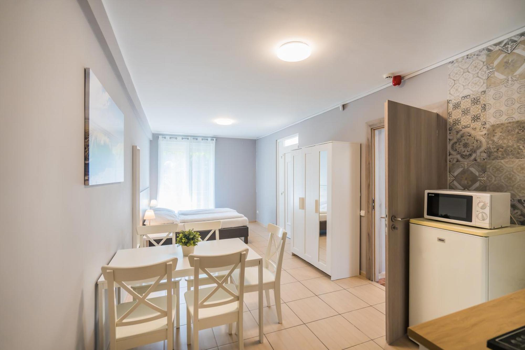 Riviera Apartmanhaz Сиофок Екстериор снимка