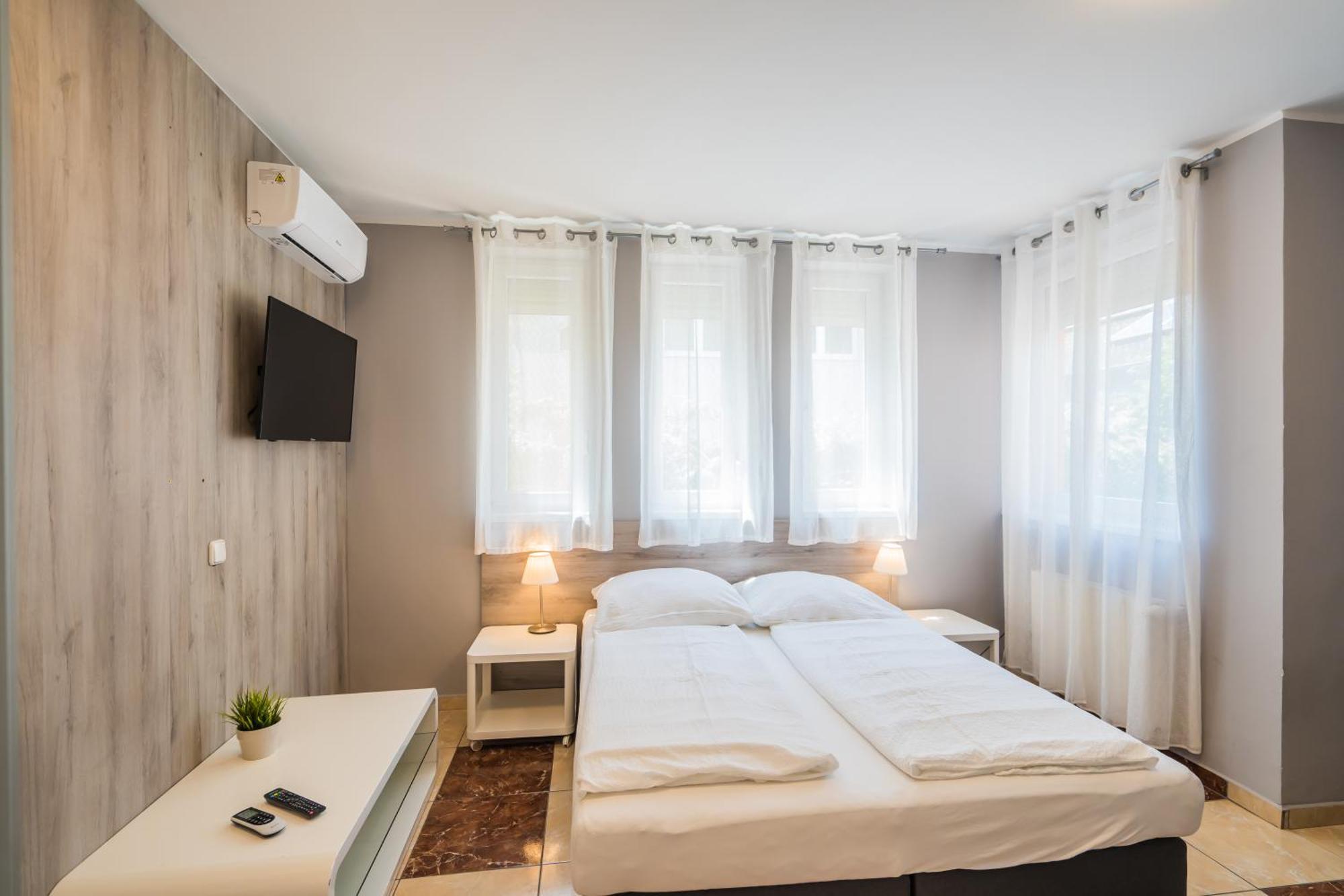 Riviera Apartmanhaz Сиофок Екстериор снимка