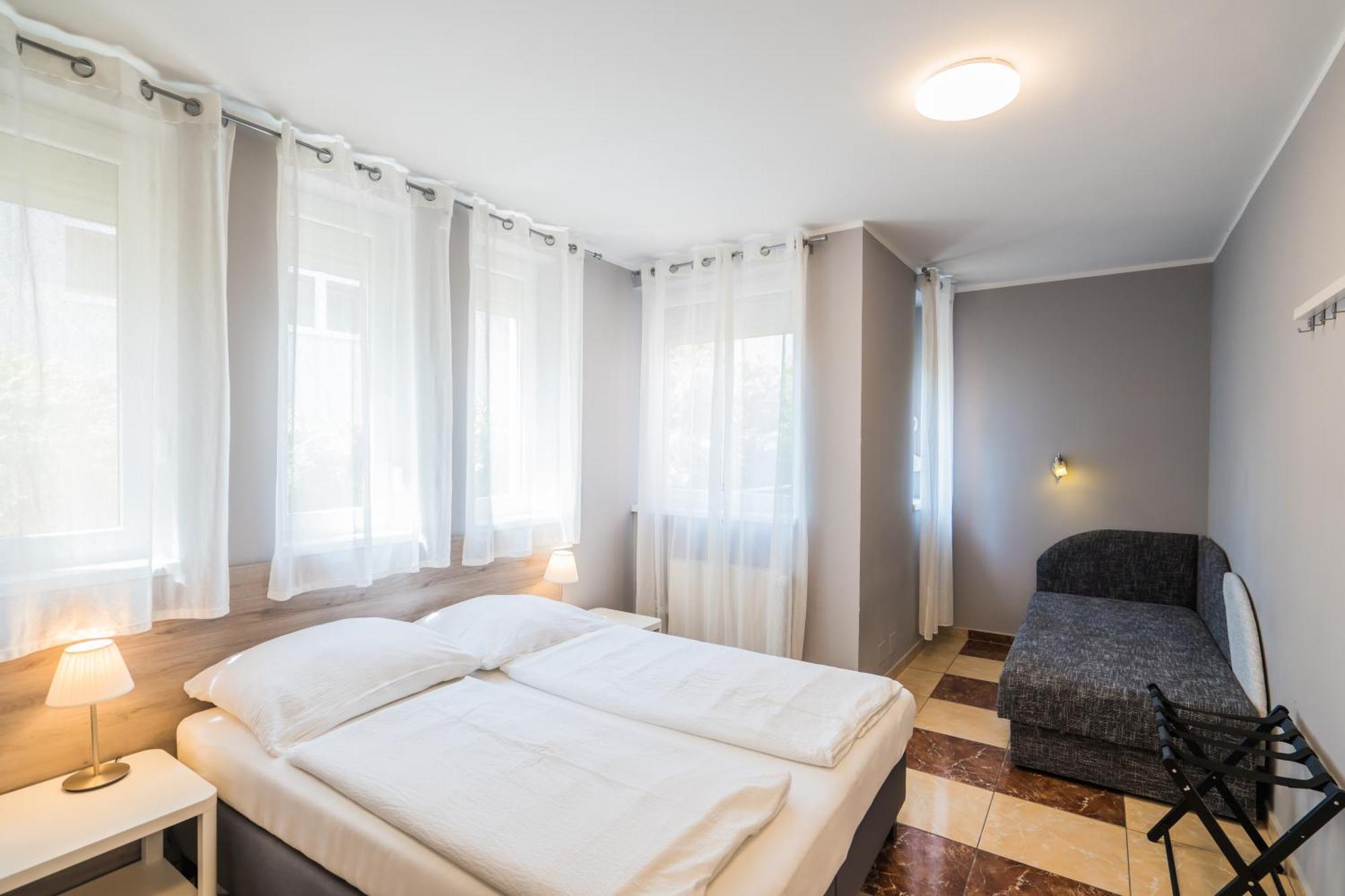 Riviera Apartmanhaz Сиофок Екстериор снимка